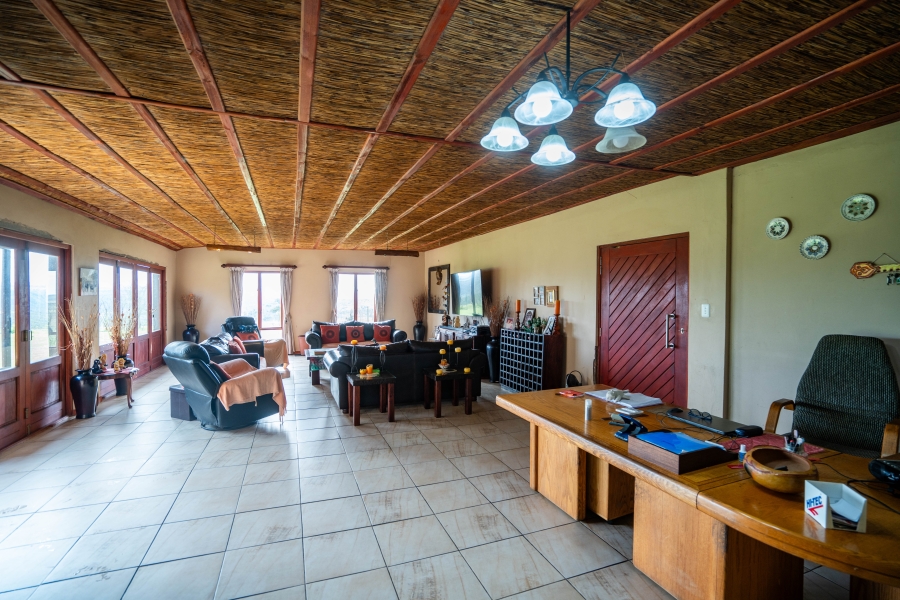 5 Bedroom Property for Sale in Grahamstown Rural Eastern Cape